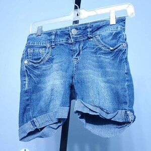 Wallflower Women's The Luscious Curvy Fit Denim Shorts - Size 0